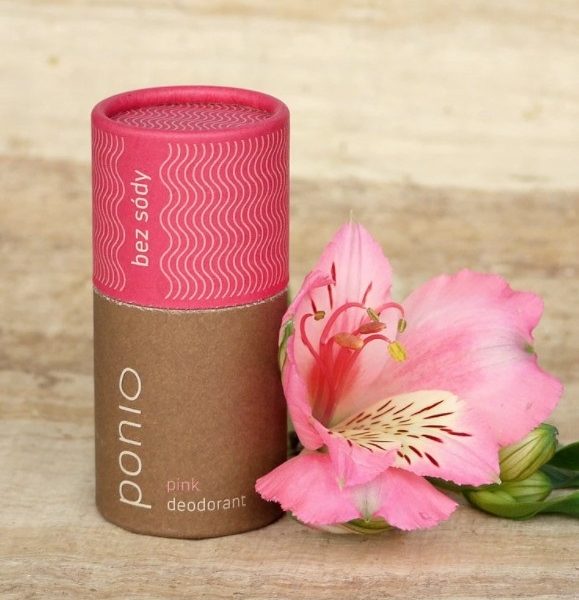 Prírodný deodorant sodafree Pink  je prírodný pomocník proti poteniu a má kvetinovú, sladko-sviežu vôňu, skôr ženskú. Vychádza z vône cukrová pivonka, ale oproti nej má sviežejší tón.
