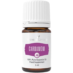 Esenciálny korenistý konzumný olej Kardamom na použitie v aromaterapii ako aj v kuchyni.