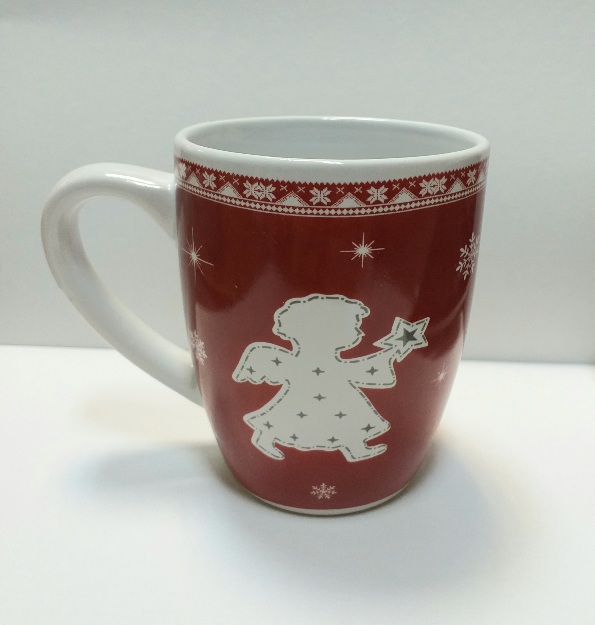 Porcelánový  hrnček, z ktorého si vychutnáte čaj či kávu nielen vo vianočnom čase.